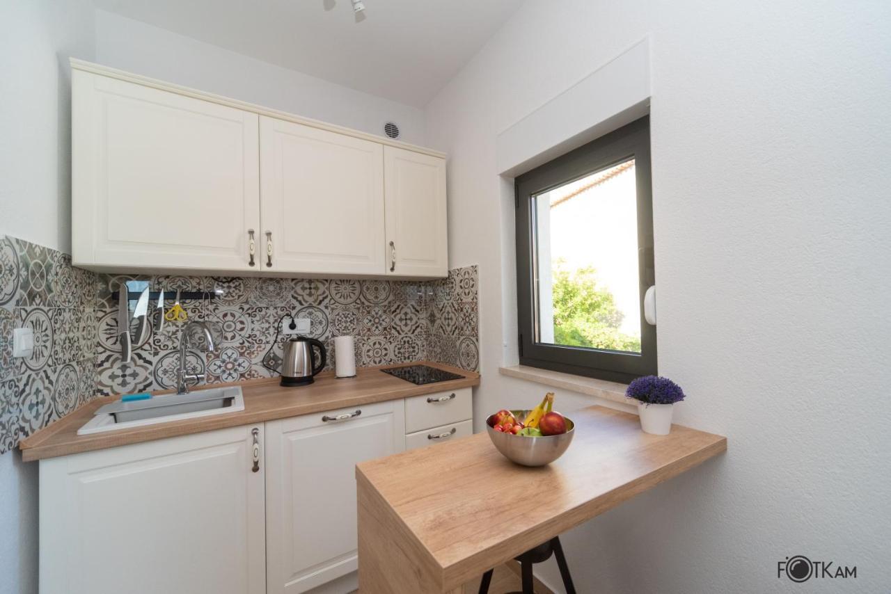 Libar Studio Apartments Baška Voda Kültér fotó