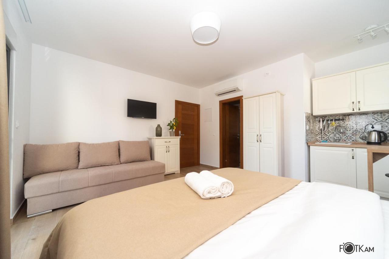 Libar Studio Apartments Baška Voda Kültér fotó