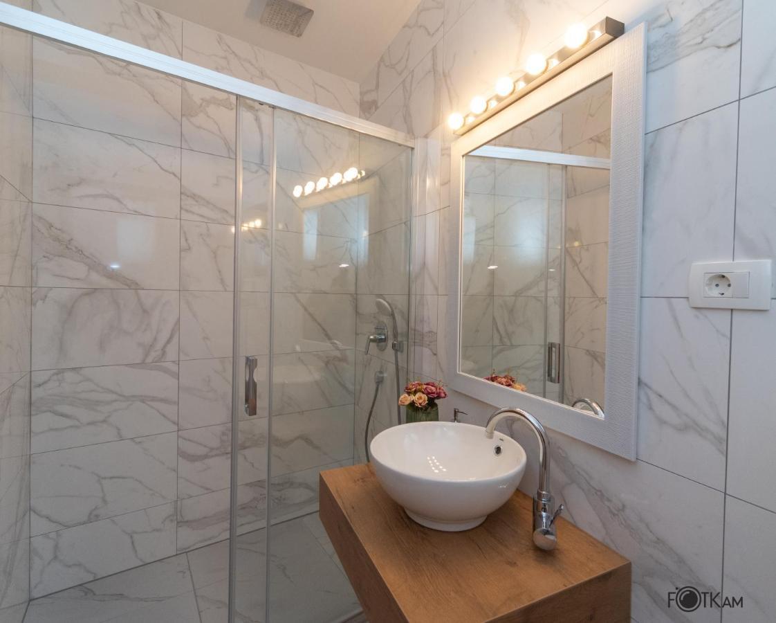 Libar Studio Apartments Baška Voda Kültér fotó