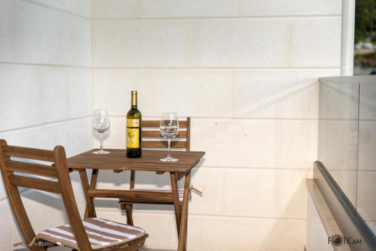 Libar Studio Apartments Baška Voda Kültér fotó