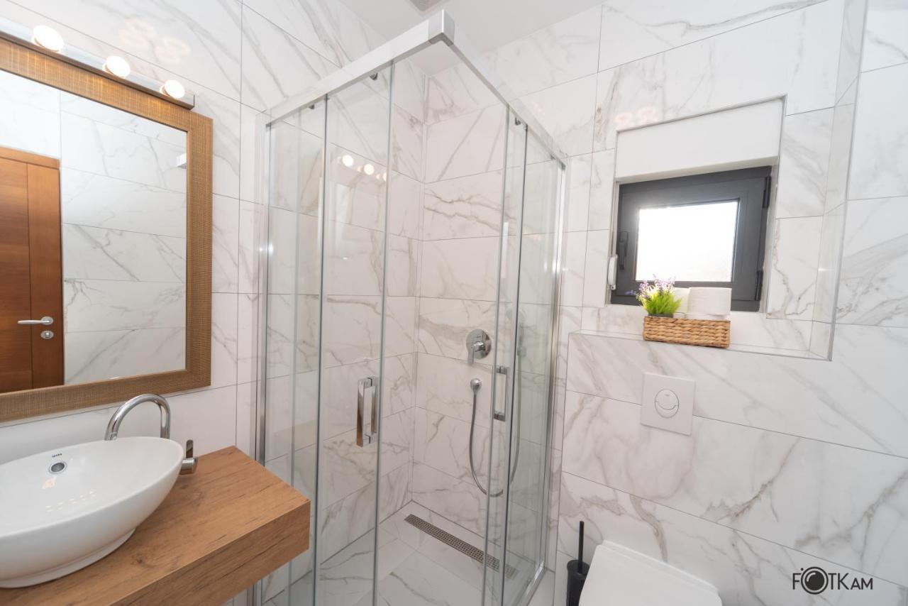 Libar Studio Apartments Baška Voda Kültér fotó