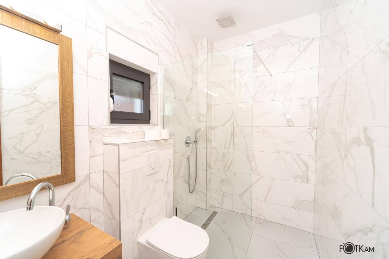 Libar Studio Apartments Baška Voda Kültér fotó