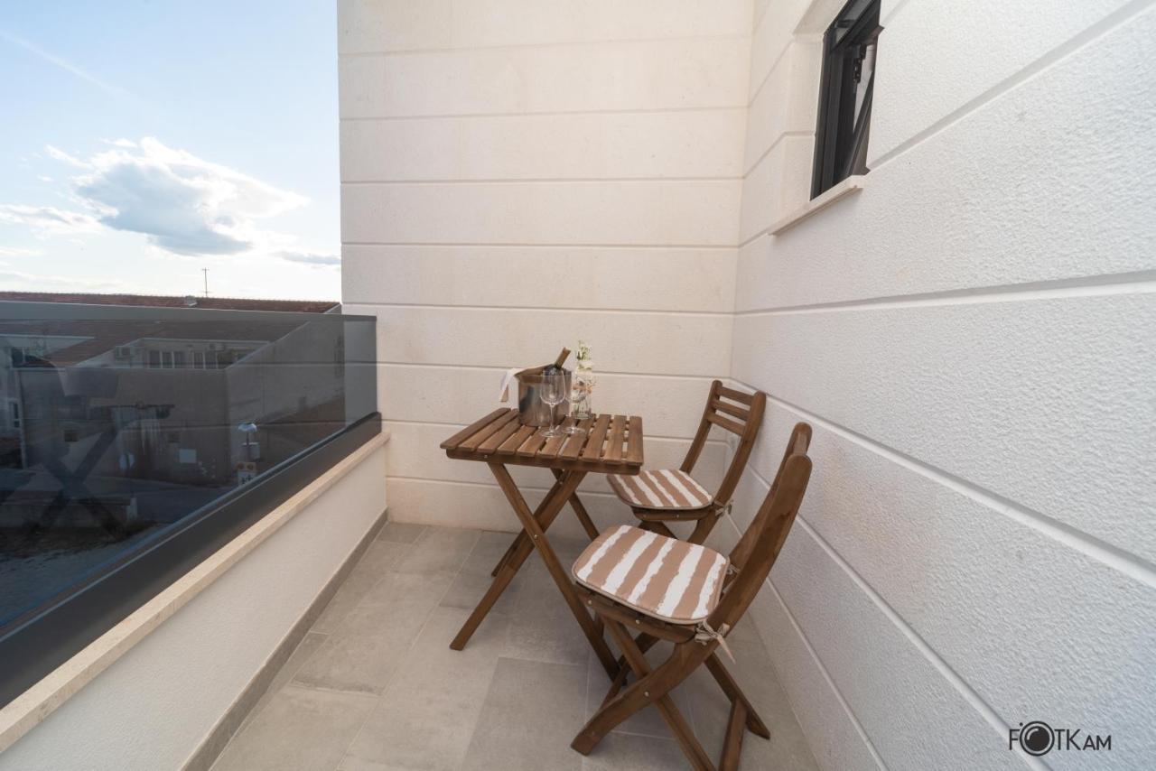 Libar Studio Apartments Baška Voda Kültér fotó