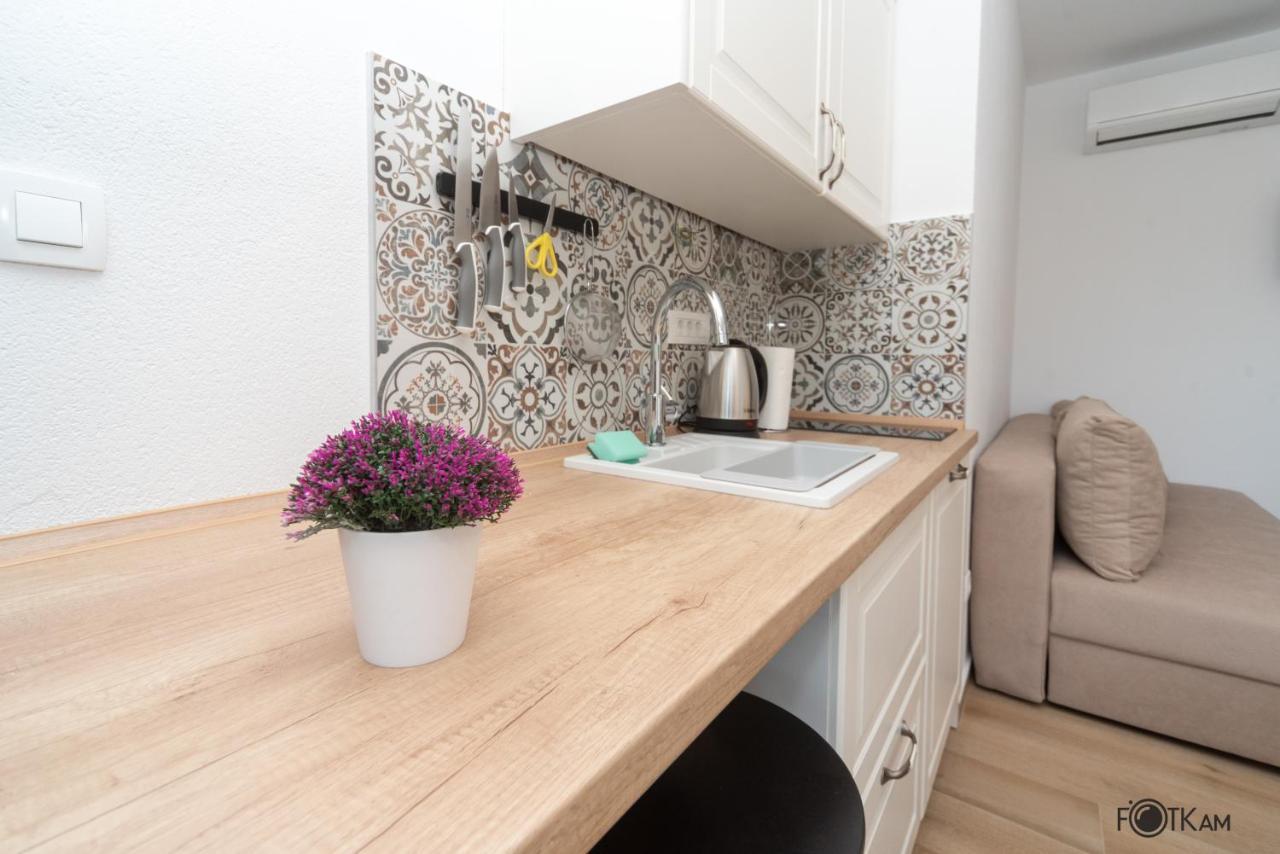 Libar Studio Apartments Baška Voda Kültér fotó