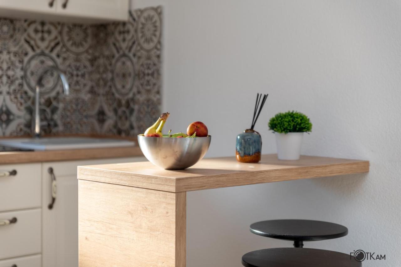 Libar Studio Apartments Baška Voda Kültér fotó